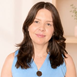 Dra. Caroline Molina Max