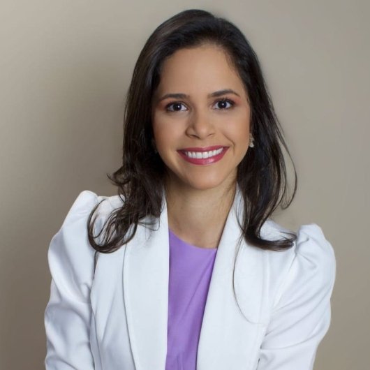 Dra. Camila Bastos