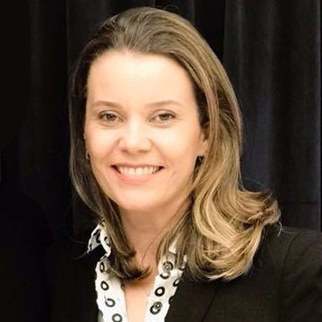 Dra. Vanessa Mombach