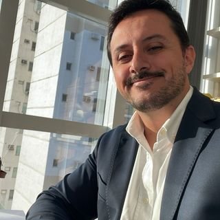 Dr. Daniel Paulo Oliveira Araujo Pereira