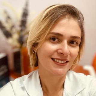 Dra. Sarah Lucena