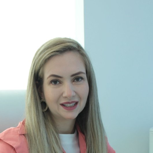 Dra. Gabriela Dourado