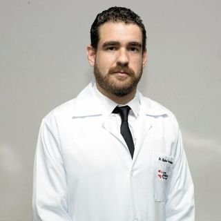 Dr. Raphael Fernandes Calhau