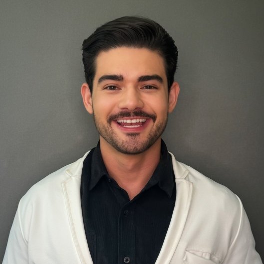Dr. Hernando César Vasconcelos