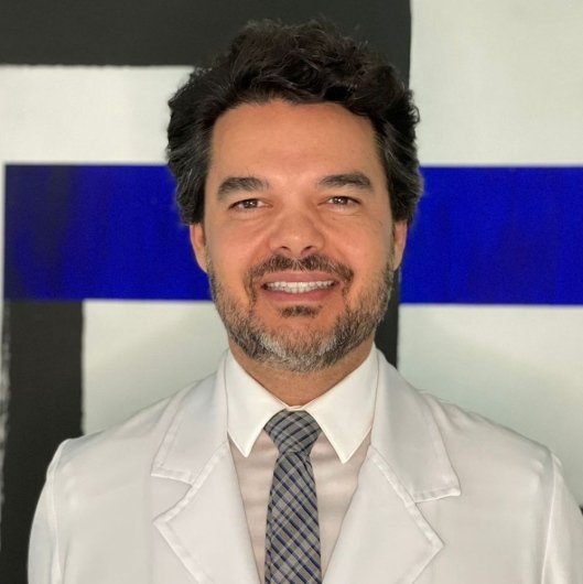 Dr. Carluz Miranda Ferreira