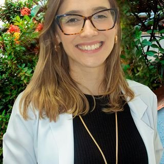 Dra. Emanuely Magalhães Melo Borges Bariani