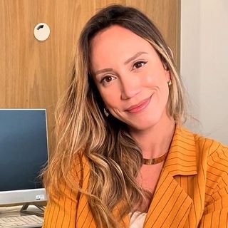 Dra. Bruna Campos Oliveira