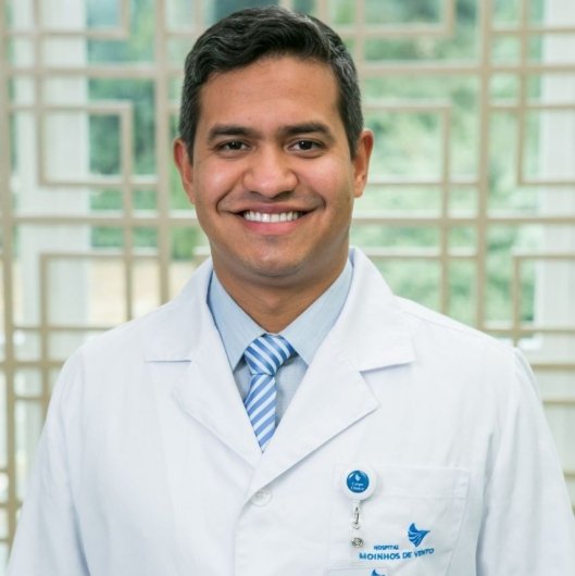 Dr. Eduardo Barcellos Fumegalli