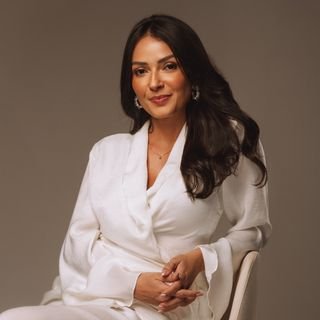 Camilla Castilho Lessa .