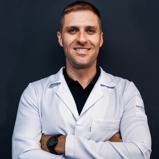 Dr. Matheus Gazola