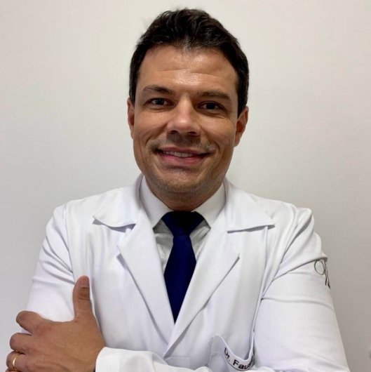 Dr. Fausto Tavares Silva