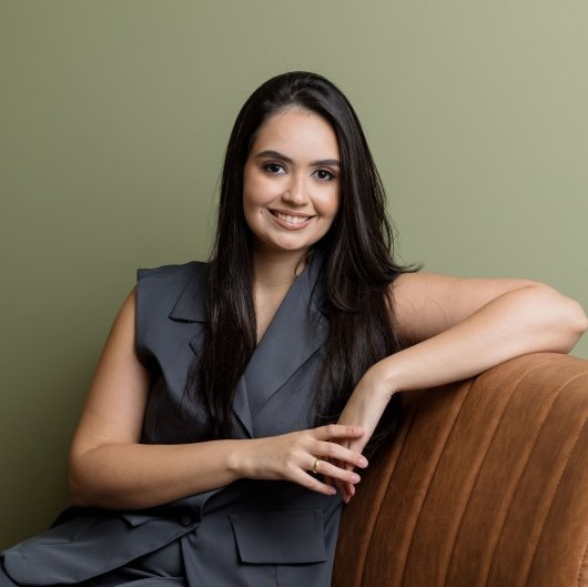 Dra. Larissa Cristina Martins Borges