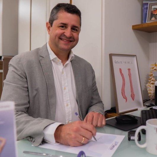Dr. Eduardo Piassi