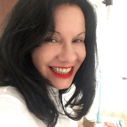 Dra. Márcia Gonçalves
