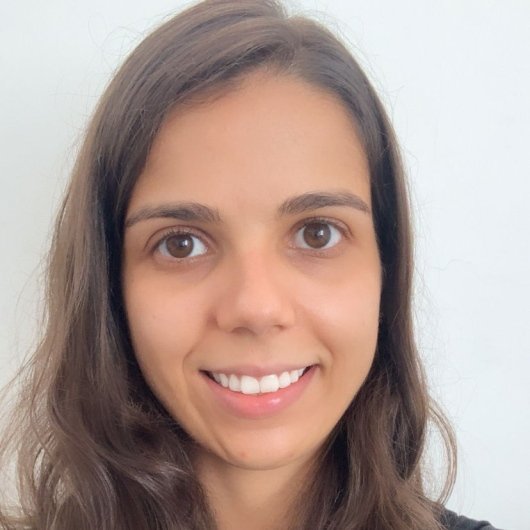 Dra. Giane Moreira Praça