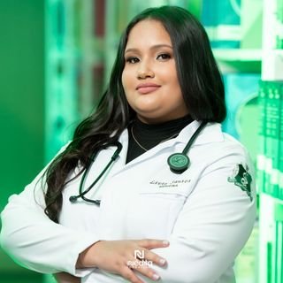 Dra. Lívia Dos Santos Silva