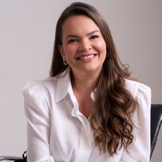 Débora Mantovani Comello