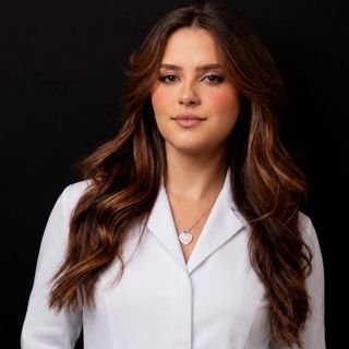 Dra. Larissa Ribeiro Leão Lara