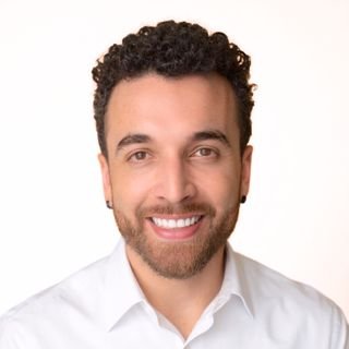 Dr. Dr. Tharik Bonomo