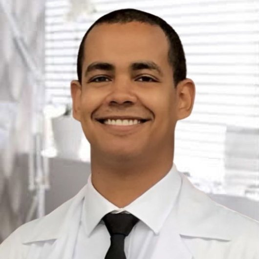 Dr. Bruno Santos