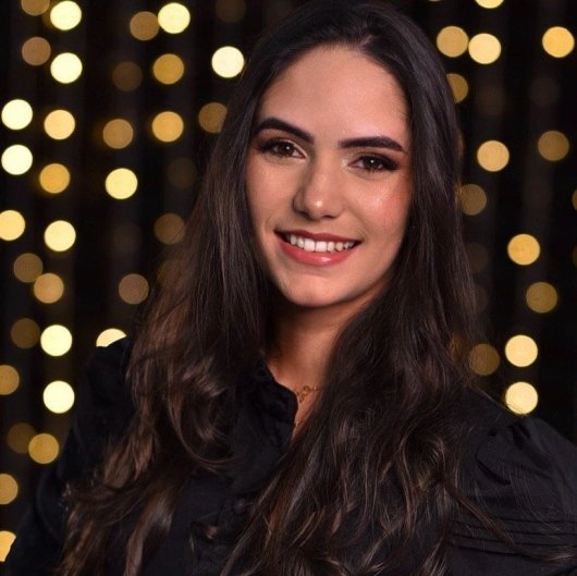 Dra. Mariana Valadares