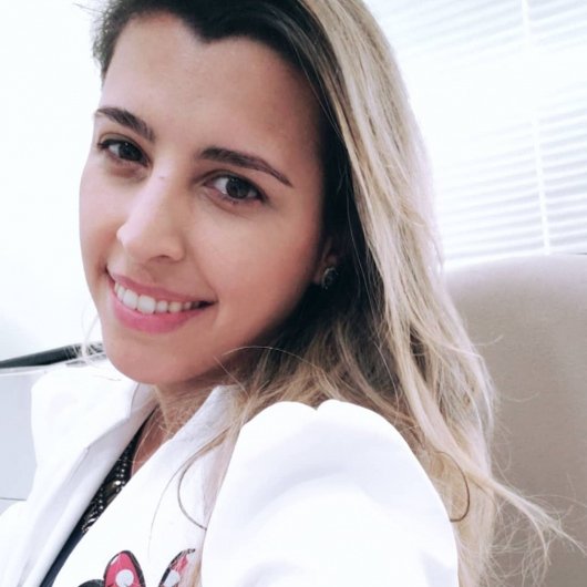 Dra. Carolina Rady Nardini Dirceu