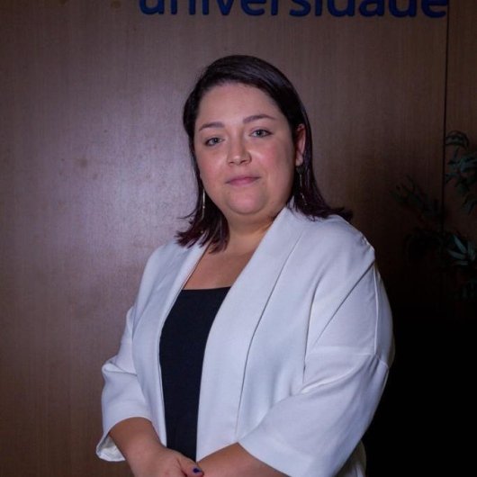 Nayara Santoni colônia