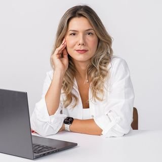 Dra. Claudia Montianele
