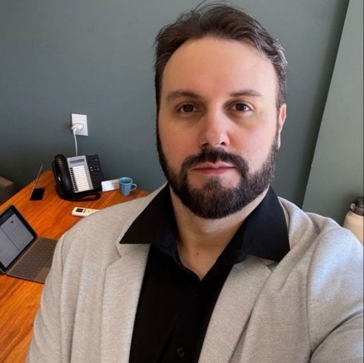Dr. Gustavo Freitas