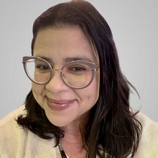 Dra. Mirella Fiuza Losapio