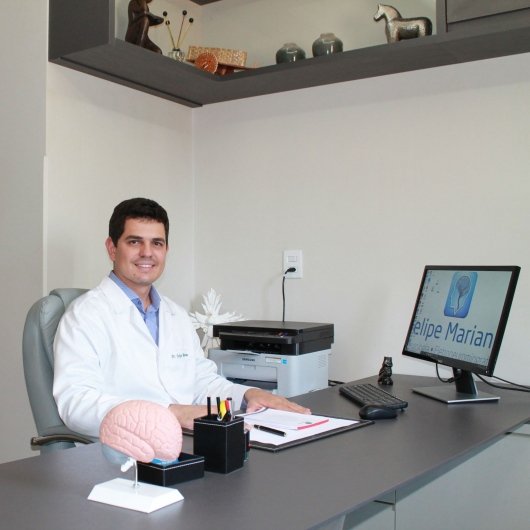 Dr. Felipe Mariano