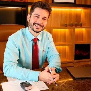 Dr. Victor Rial
