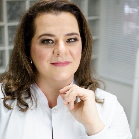 Dra. Leticia Stefenon