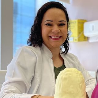 Dra. Fabiula Gomes