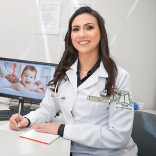 Dra. Ana Cristina Souza