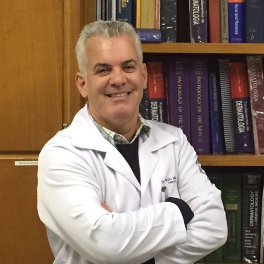 Prof. Paulo Martins Souza