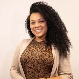 Dra. Denise Oliveira