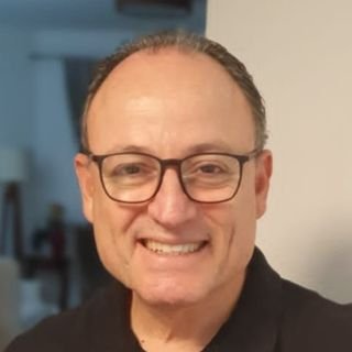 Claudio M Vieira