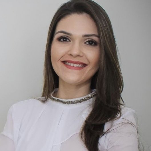 Dra. Érika Barbosa