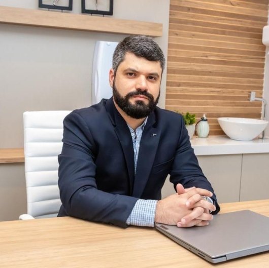 Dr. Leandro Pereira
