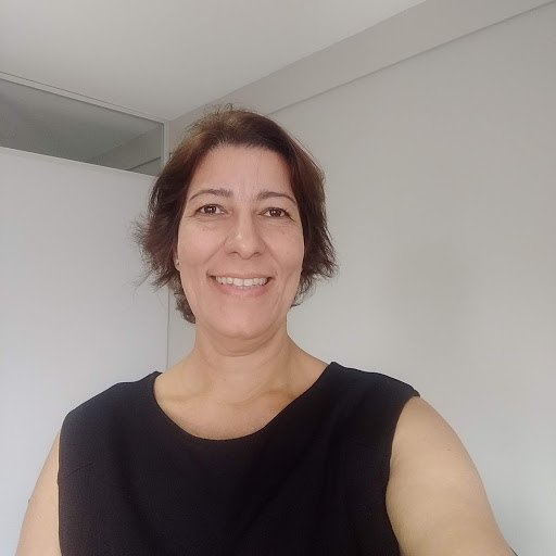 Aline Bastos Aguiar
