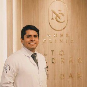 Dr. Anibal Pool Alarcob Leon
