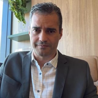 Dr. Fábio M. Fernandes Nunes