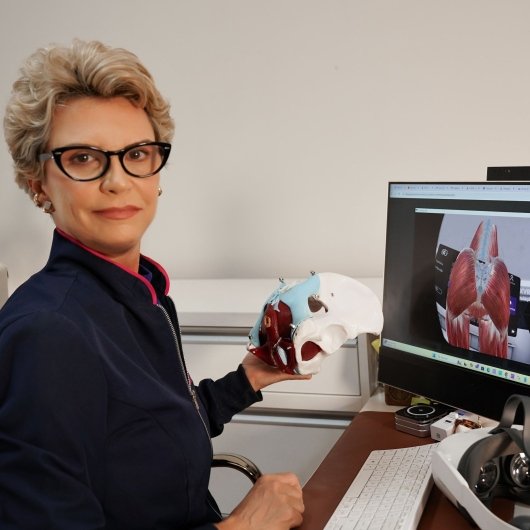 Dra. Cláudia Mueller