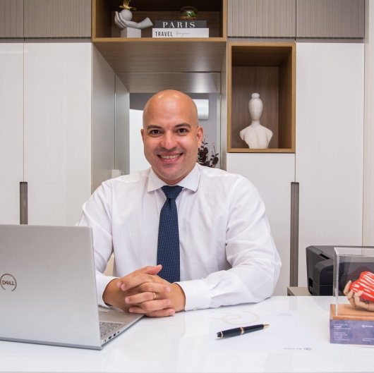 Dr. André Soares Maria