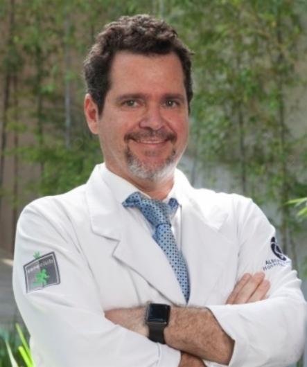 Dr. Ronaldo Arkader