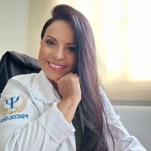 Francisca Érica Martins Mol Martins Mol