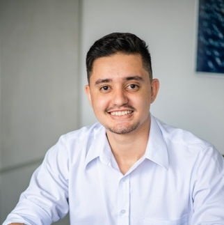 Dr. Vinícius Macedo