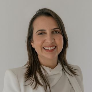 Dra. Carolina Silva