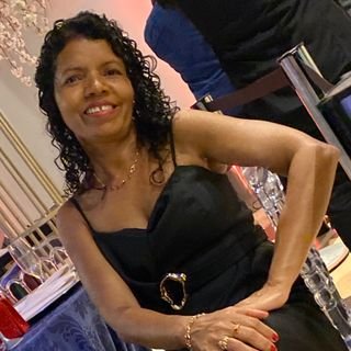 Dra. Lucia Trajano dos Santos